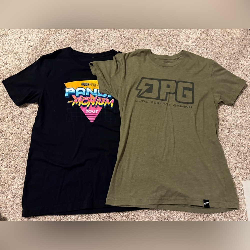 2 Dude Perfect Graphic T-Shirts